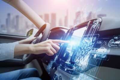 Wie können Sie Ihre Daten vor Missbrauch schützen, zum Beispiel wenn sie Ihr Auto verkaufen? Tipps geben Sicherheitsexperten und der ADAC.