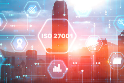 Die Zuständigkeitsbereiche Informationssicherheit und Datenschutz weisen viele Überschneidungen auf. Deshalb sollten Datenschutzbeauftragte mit der Sicherheitsnorm ISO 27001 zumindest in Grundzügen vertraut sein.