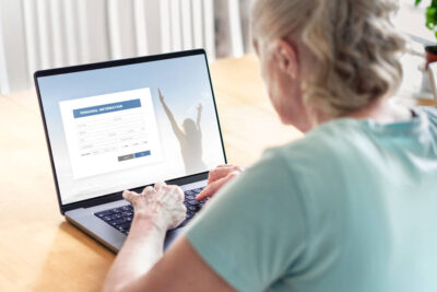 Online-Terminbuchungssysteme von Arztpraxen erfassen stets personenbezogene Daten, zudem oft sensible Gesundheitsdaten. DSGVO-Konformität ist hier ein Muss.