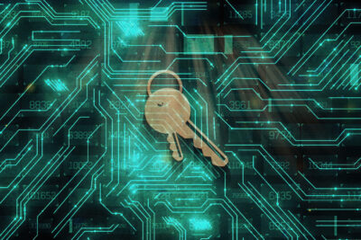 Ist die Cloud Bestandteil der digitalen Lieferkette eines Unternehmens, dann sind neben Verschlüsselung weitere Datensicherheitsmaßnahmen wie Data Vaults oder Confidential Computing angeraten